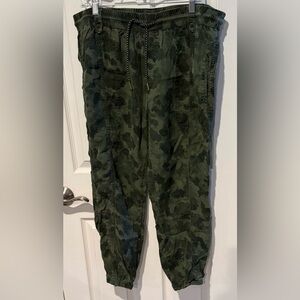 Anthropologie Leda Women's Green Camo Jogger Pants Sz L